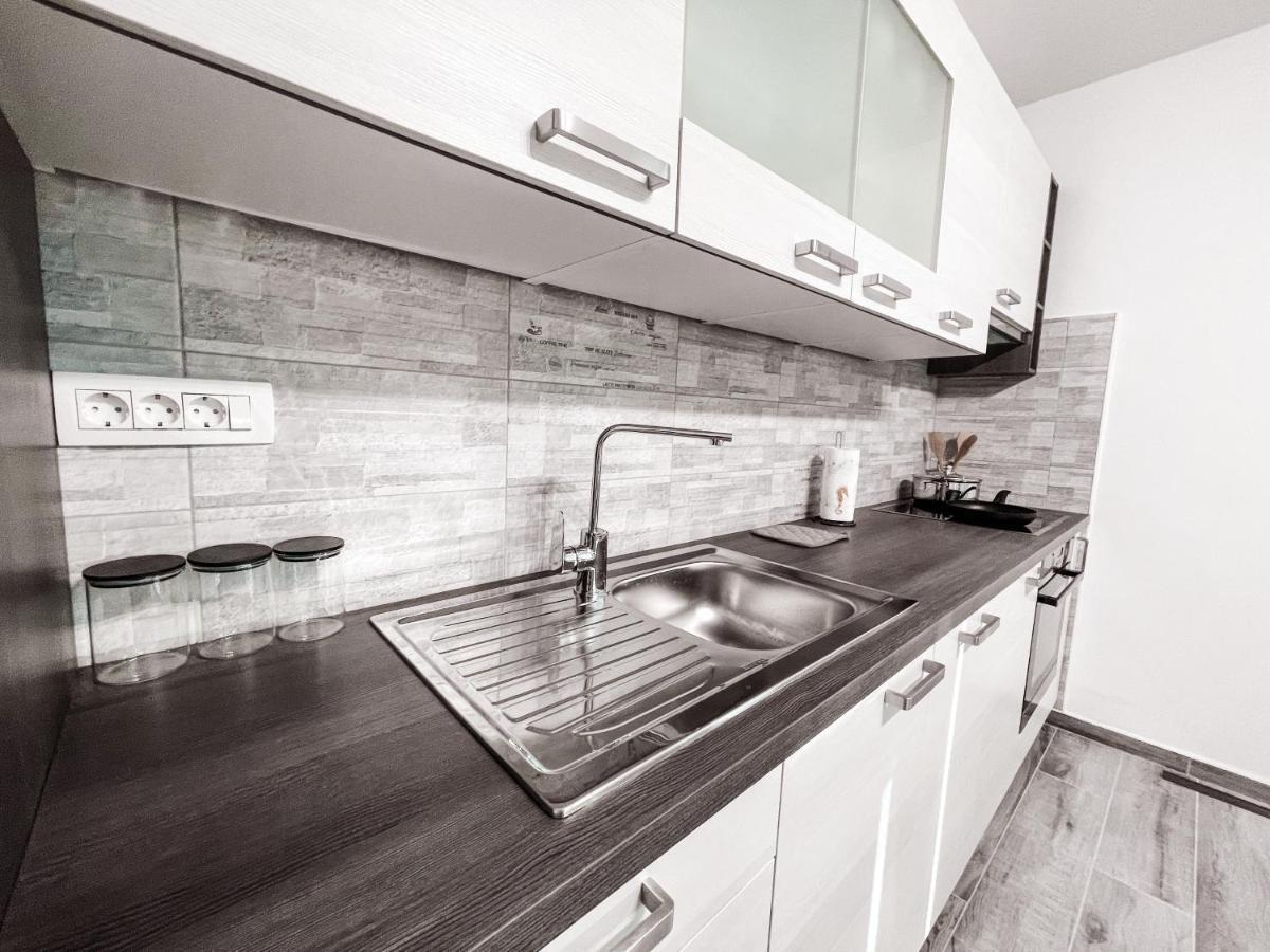 Riad Apartments Premium スポージニ・スコーフィ エクステリア 写真
